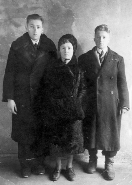Hinka with the sons of rescuers Iosif and Anna Nazaruk, 1946