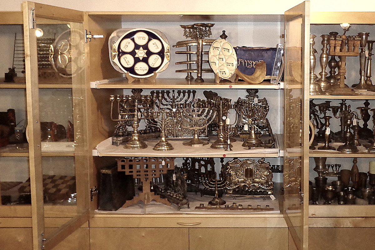 Les objets de Yad Vashem, ces témoins silencieux de la Shoah