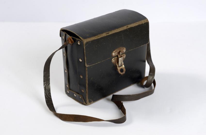 Lunch bag belonging to Tamara Podriacikas from Kovno, Lithuania